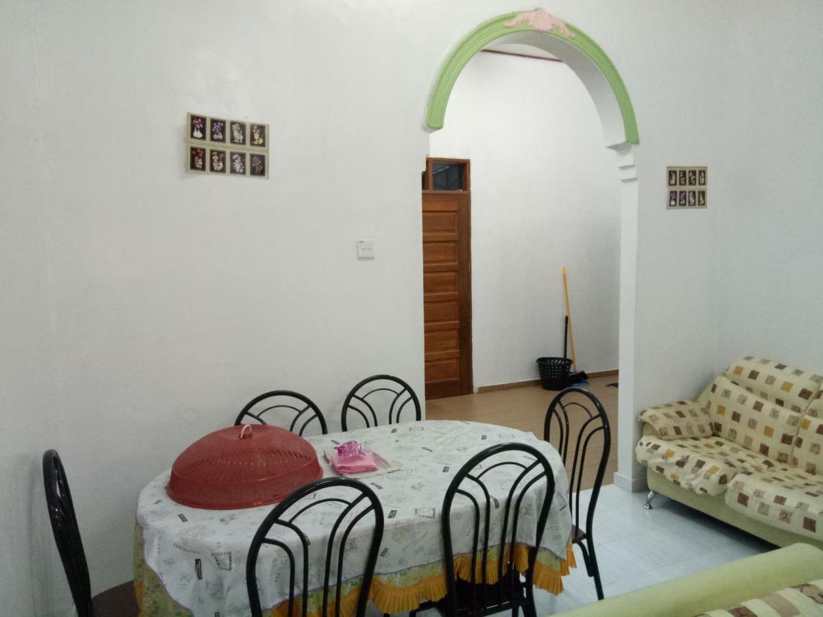 Aiman Homestay Marang Extérieur photo